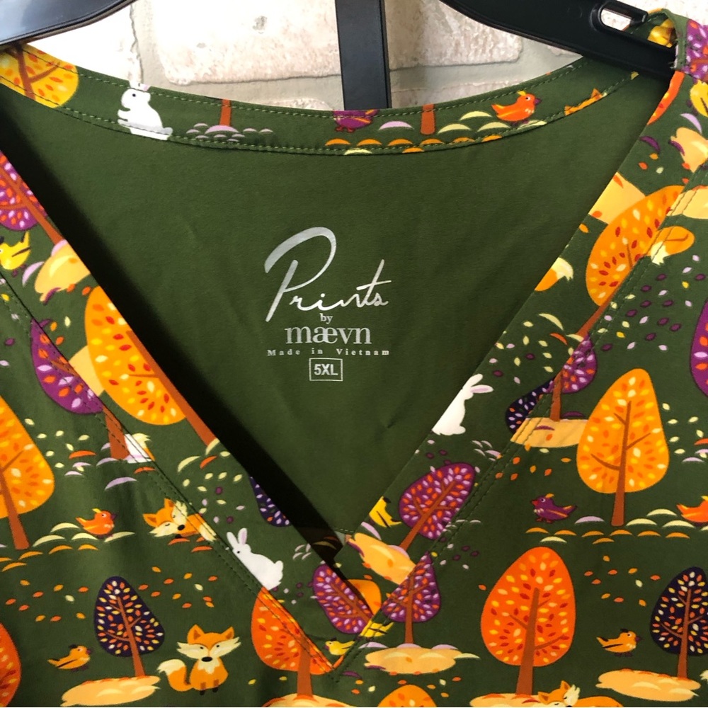 NWT Maevn Prints Fall Animal print short sleeve scrub top size 5X - Picture 7 of 7